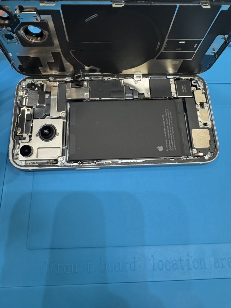 iPhone 15のバッテリー交換を即日で！充電の減りが早いとお悩みならデータそのままで解決｜滋賀・東近江市
